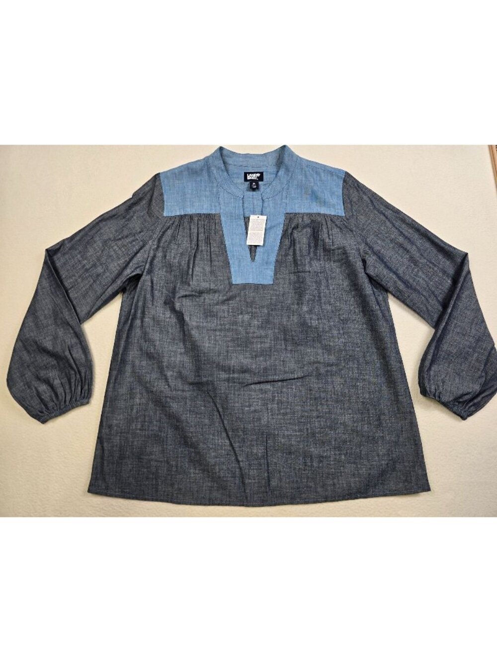 NWT Lands End Womens Chambray Top M 10-12 Cotton Long Sleeve V Neck